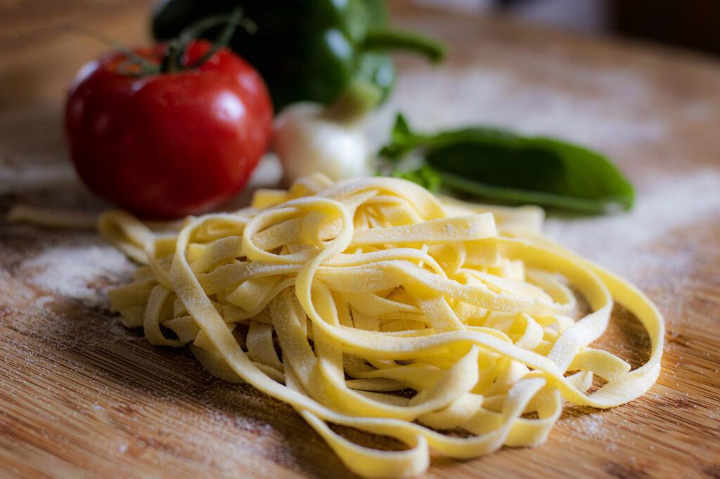 fresh pasta, noodles, fresh-5154229.jpg